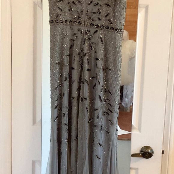 Sought After David’s Bridal Oleg Cassini Sage gown! Size 6 - Picture 5 of 10